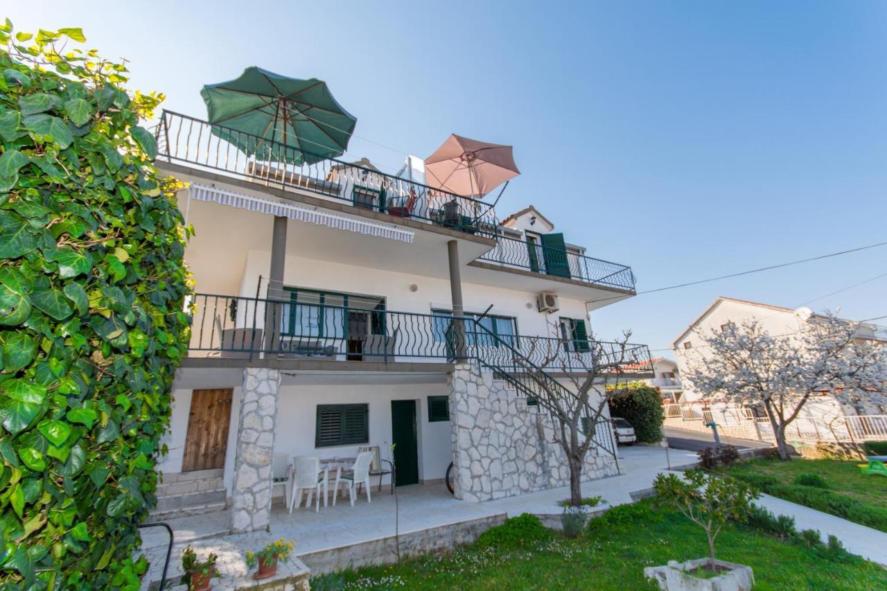 Apartments By The Sea Slatine, Ciovo - 1126 Trogir Ngoại thất bức ảnh