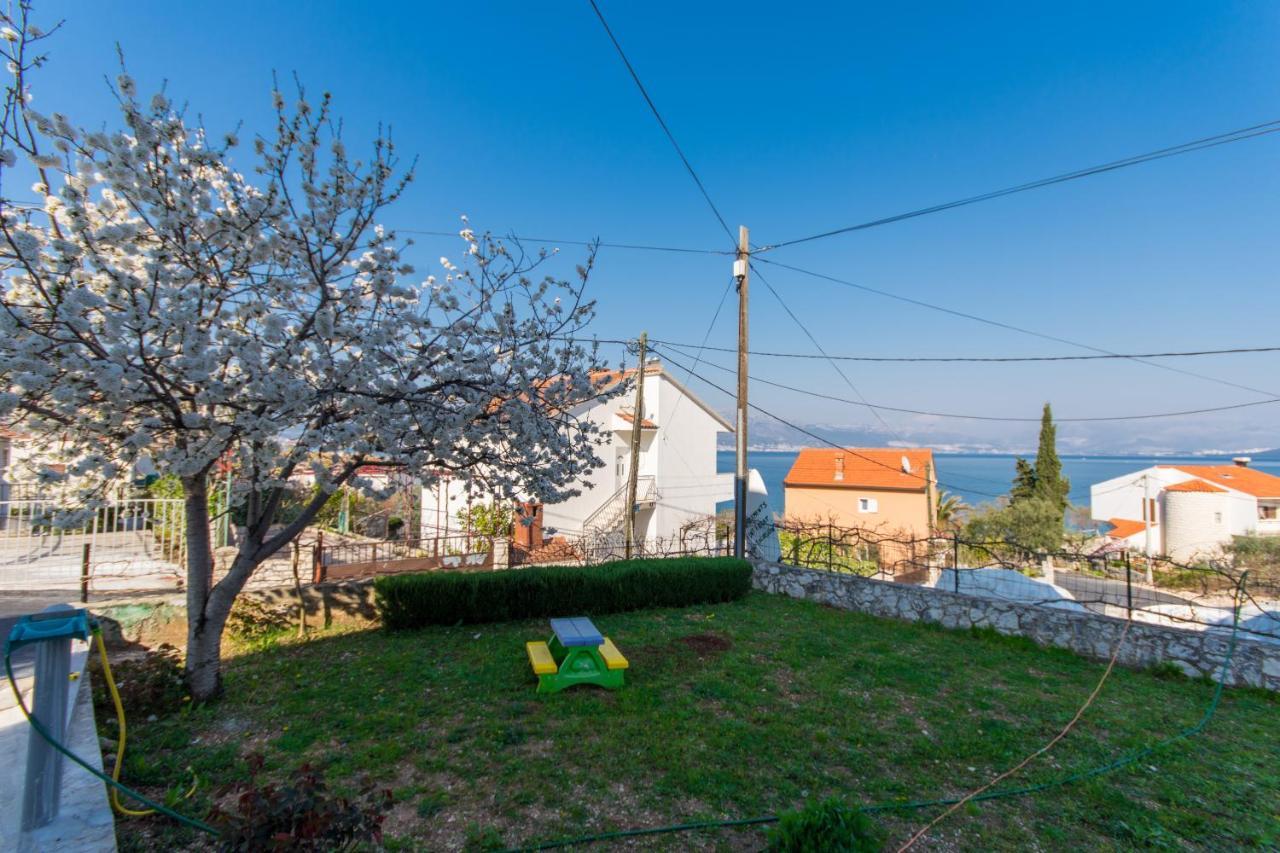 Apartments By The Sea Slatine, Ciovo - 1126 Trogir Ngoại thất bức ảnh