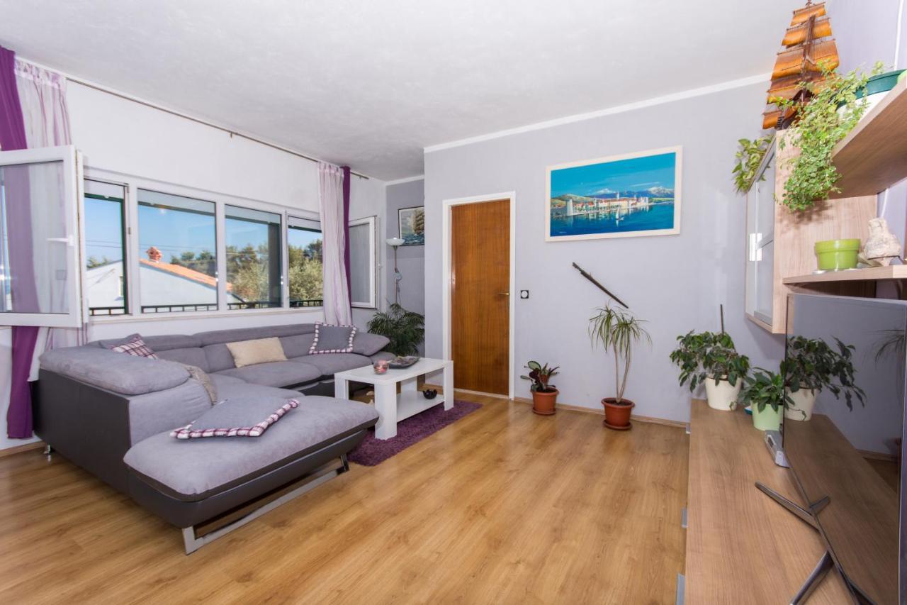 Apartments By The Sea Slatine, Ciovo - 1126 Trogir Ngoại thất bức ảnh