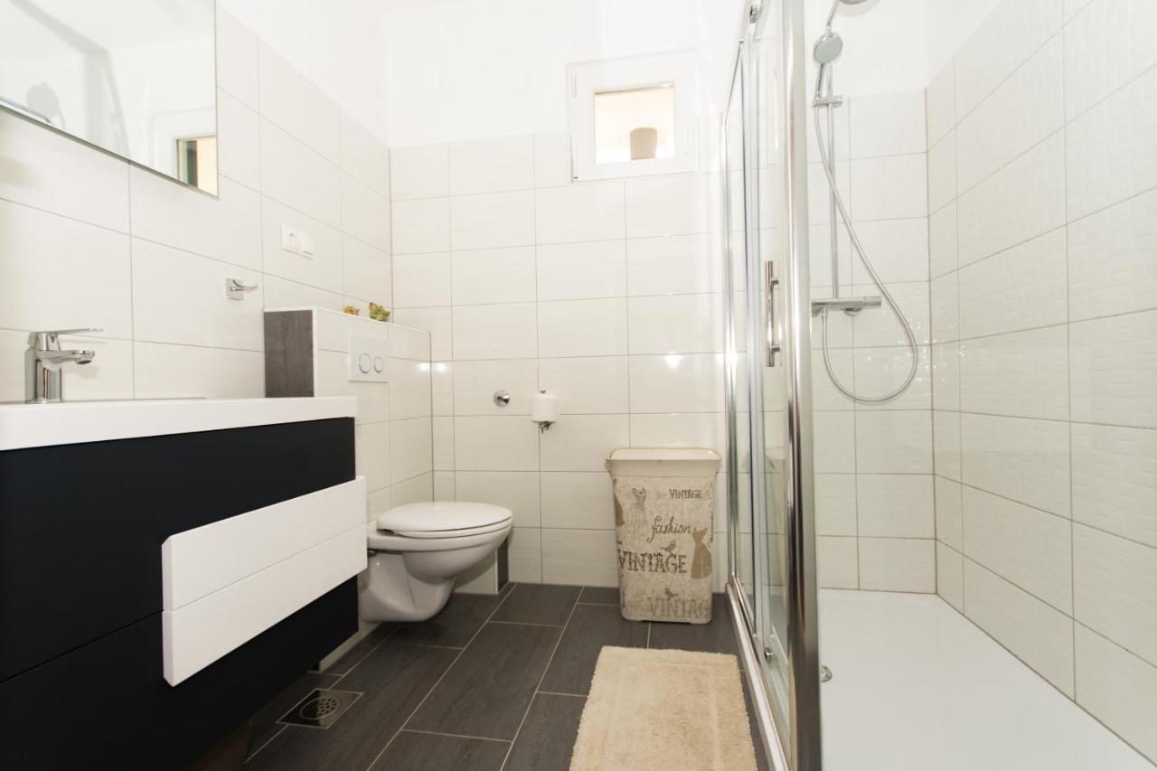 Apartments By The Sea Slatine, Ciovo - 1126 Trogir Ngoại thất bức ảnh