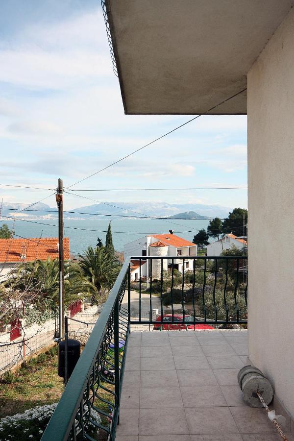 Apartments By The Sea Slatine, Ciovo - 1126 Trogir Ngoại thất bức ảnh