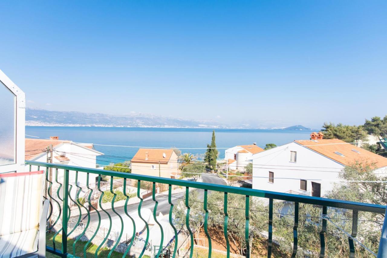 Apartments By The Sea Slatine, Ciovo - 1126 Trogir Ngoại thất bức ảnh