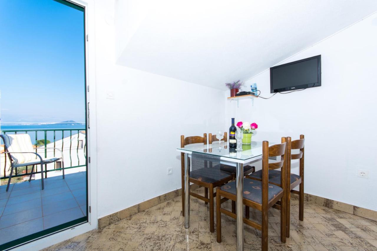 Apartments By The Sea Slatine, Ciovo - 1126 Trogir Ngoại thất bức ảnh