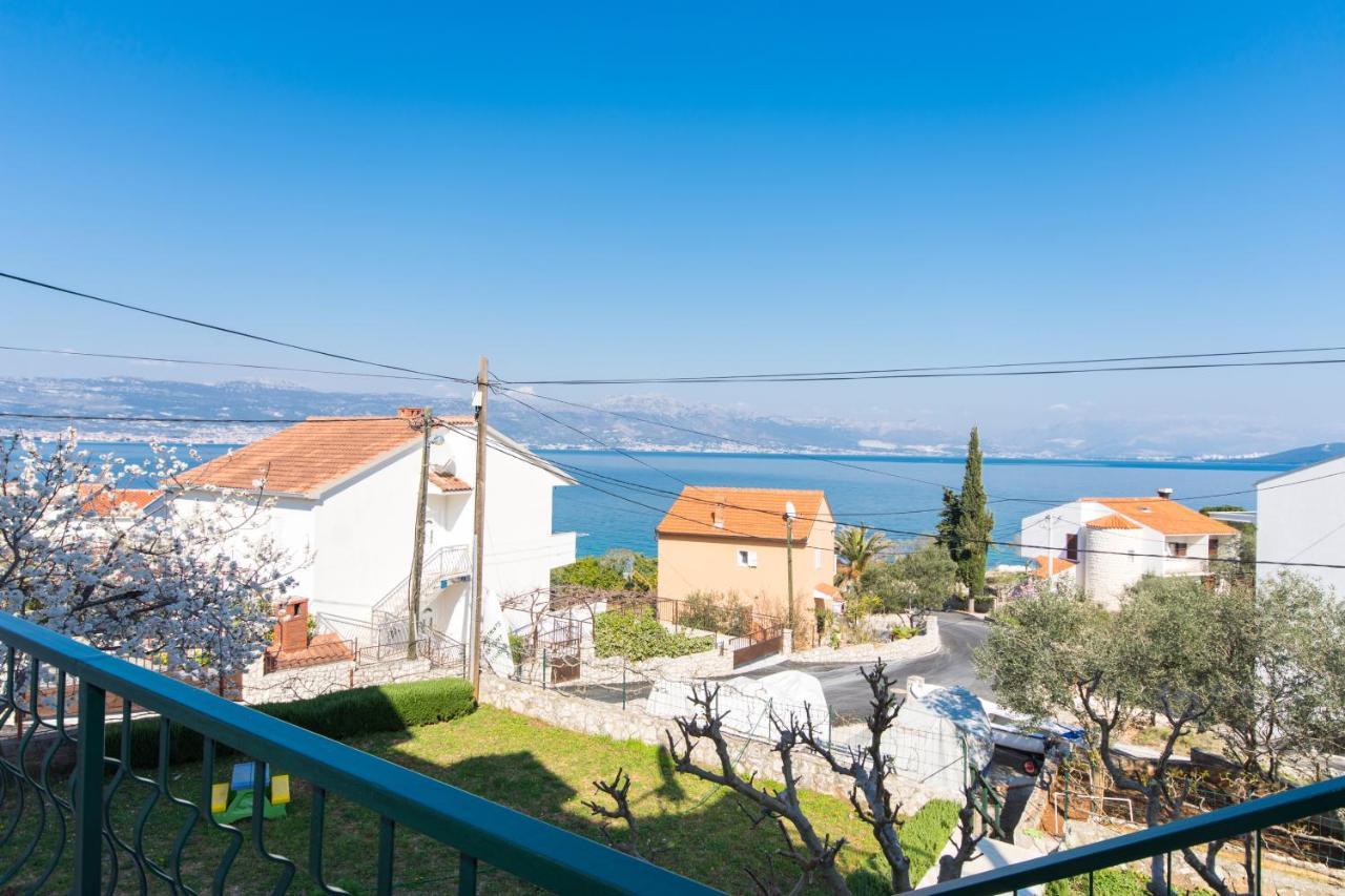 Apartments By The Sea Slatine, Ciovo - 1126 Trogir Ngoại thất bức ảnh